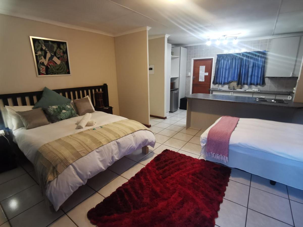 Sun Deck Lodge Hartbeespoort Buitenkant foto