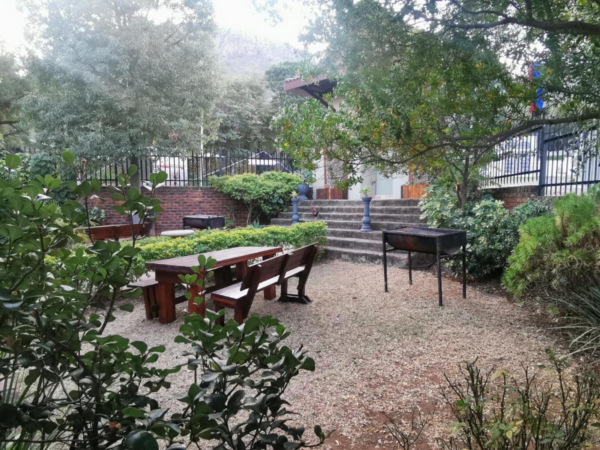 Sun Deck Lodge Hartbeespoort Buitenkant foto