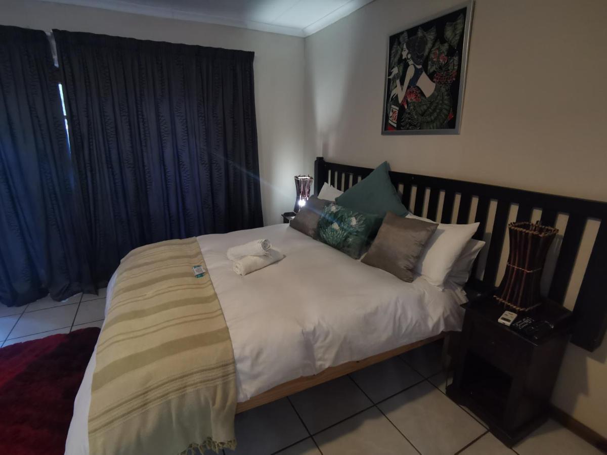 Sun Deck Lodge Hartbeespoort Buitenkant foto