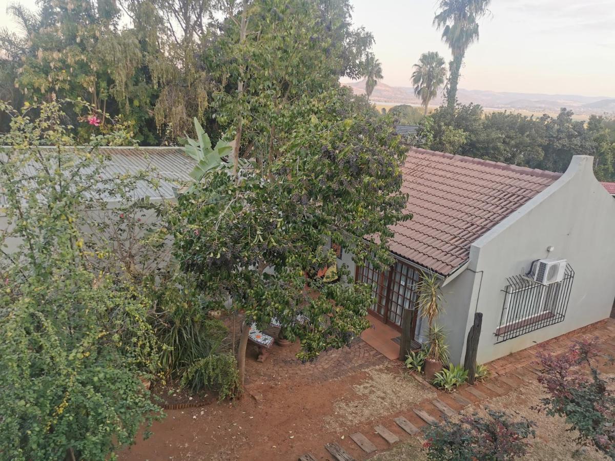 Sun Deck Lodge Hartbeespoort Buitenkant foto