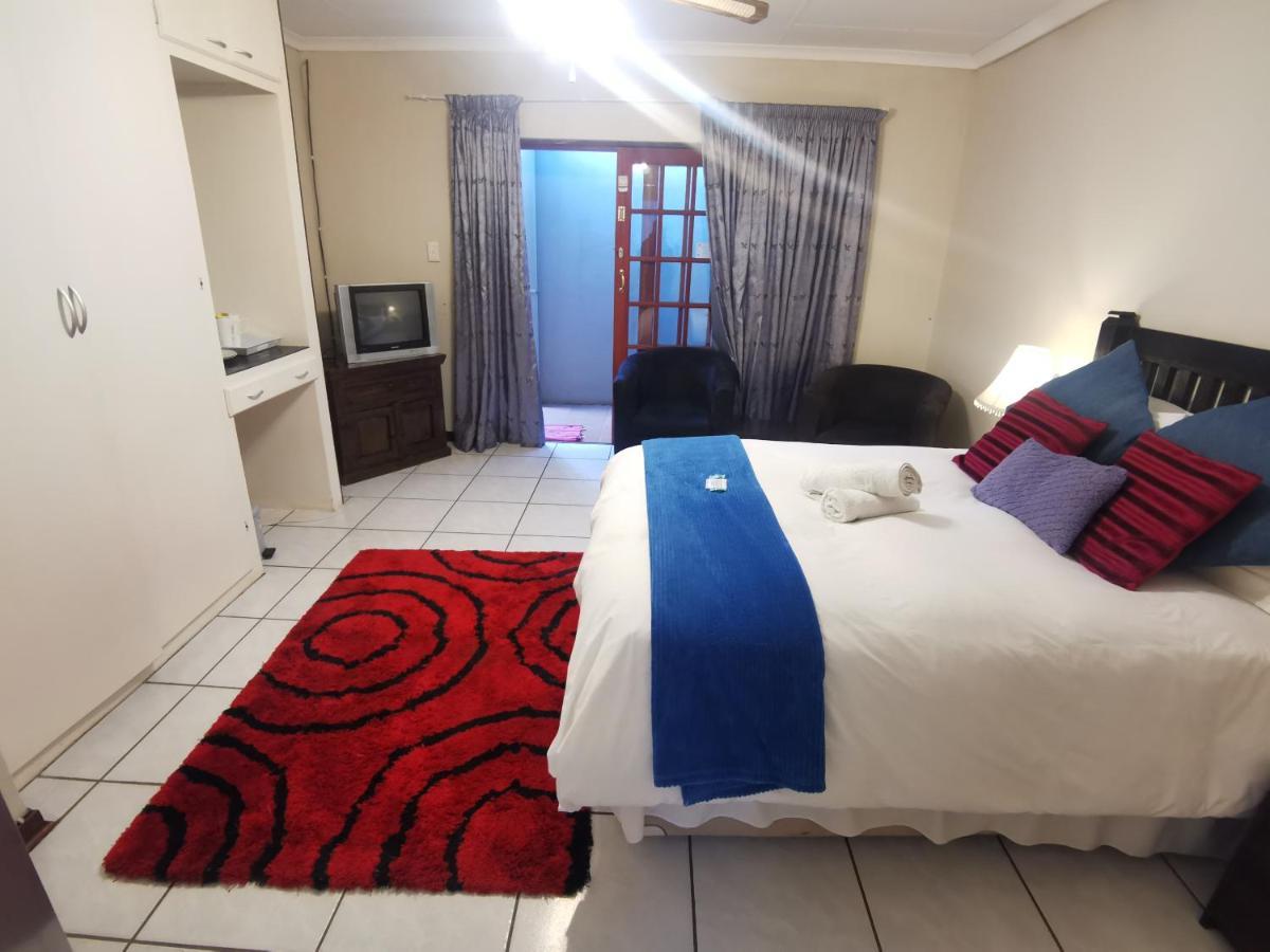 Sun Deck Lodge Hartbeespoort Buitenkant foto