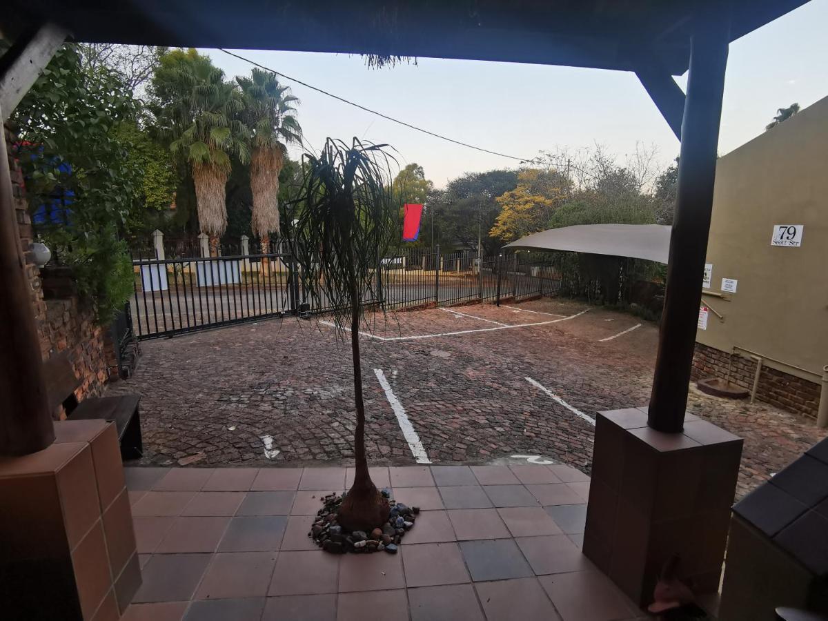 Sun Deck Lodge Hartbeespoort Buitenkant foto