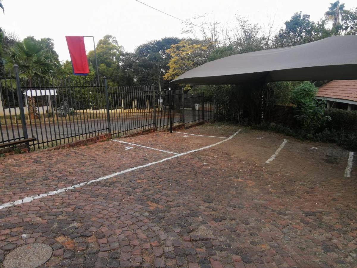 Sun Deck Lodge Hartbeespoort Buitenkant foto