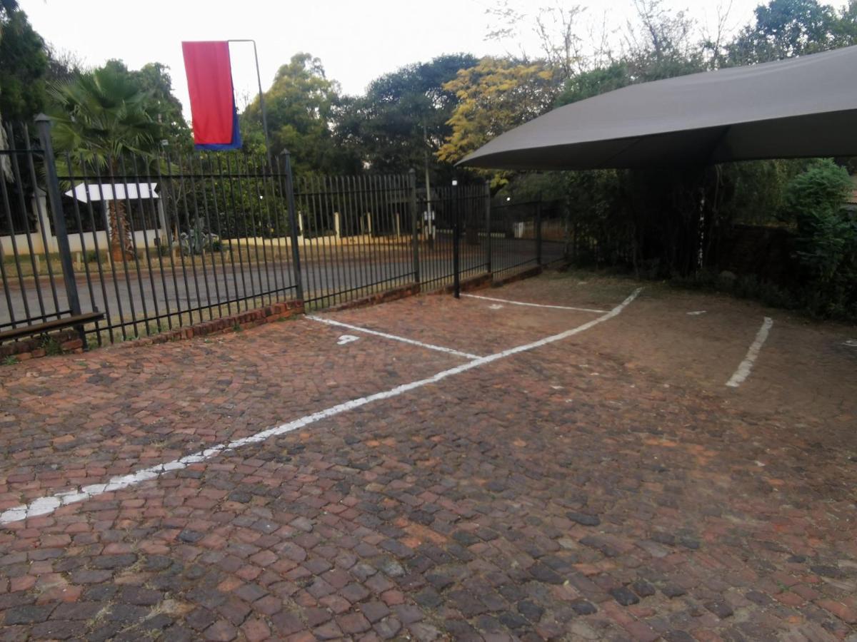 Sun Deck Lodge Hartbeespoort Buitenkant foto