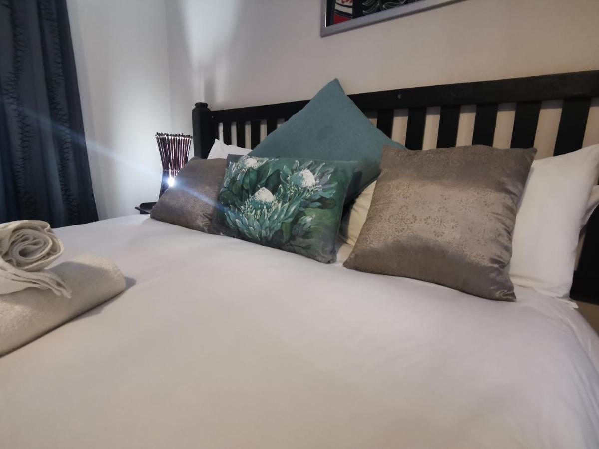 Sun Deck Lodge Hartbeespoort Buitenkant foto