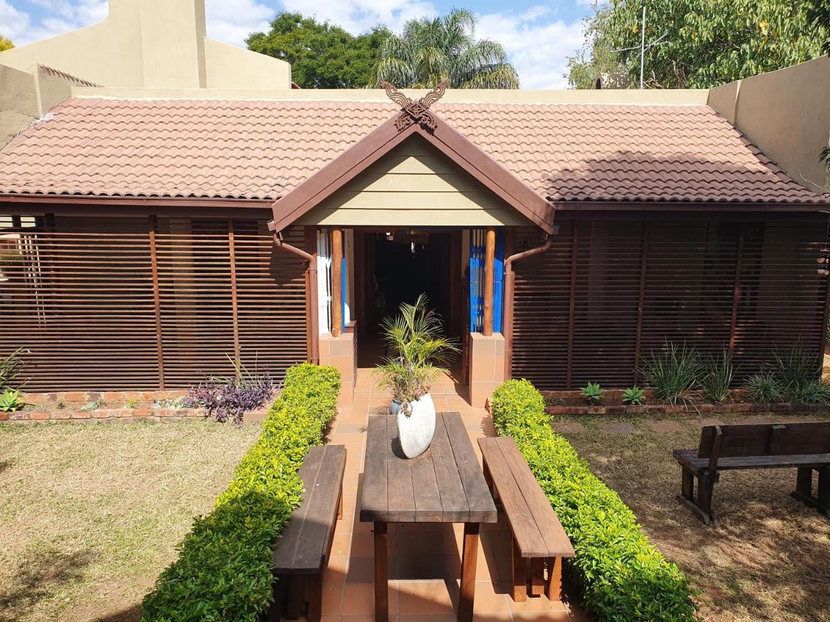 Sun Deck Lodge Hartbeespoort Buitenkant foto