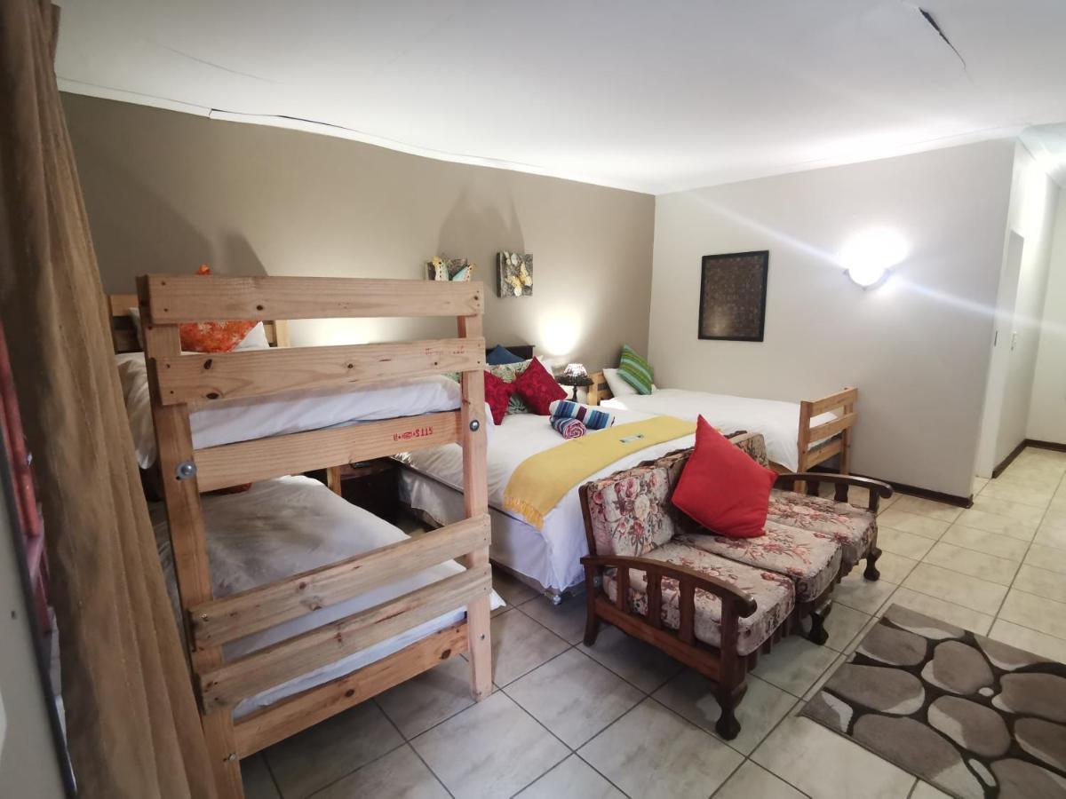 Sun Deck Lodge Hartbeespoort Buitenkant foto